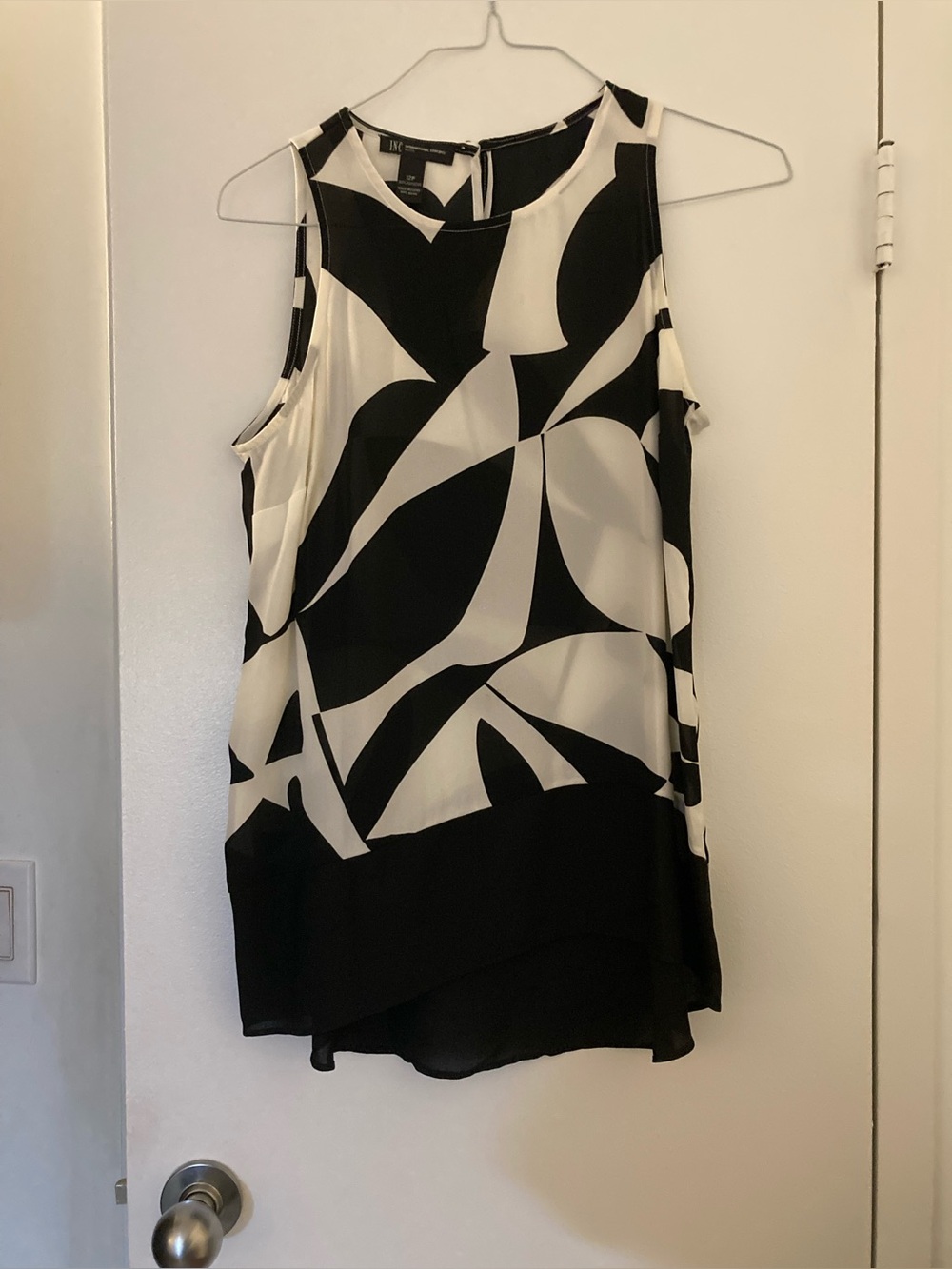 Stunning INC Tunic Top Mini Dress Black &
White 12p Petite Sleeveless